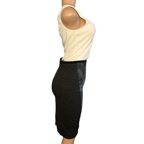 Ellie Tahari Arianna Digital Striped Pencil Skirt Refresh - Picture 5 of 9